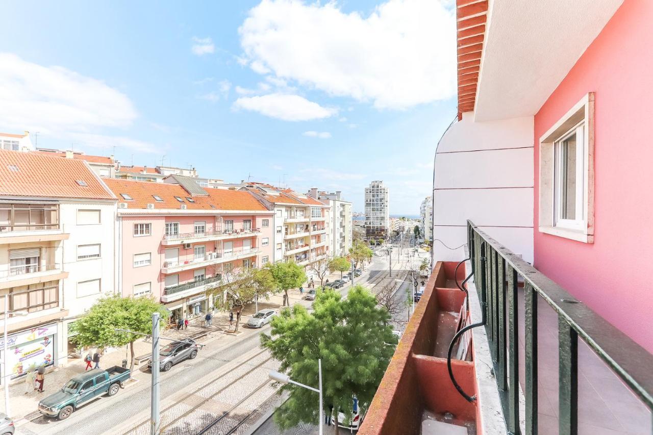 Vita Portucale ! Almada Balcony Apartment Exterior photo